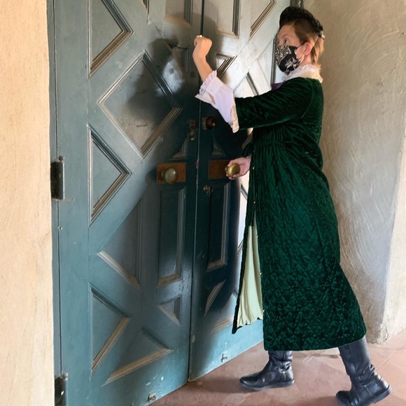 Vintage Green Quilted Velvet Jacket - Picture 2 of 16